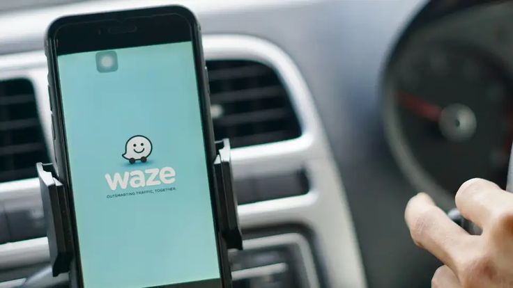 Hyviä uutisia: Waze antaa sinun nyt ajaa autoa kuunnellen omia ohjeitasi.