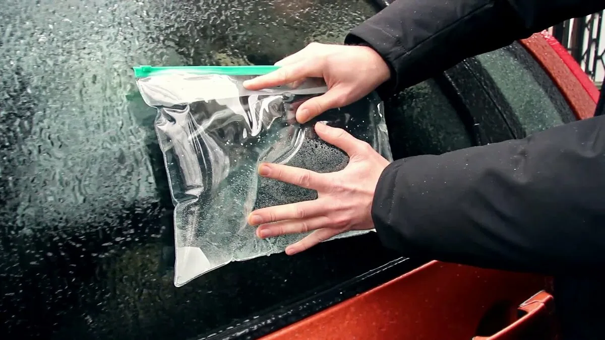 Miksi kastella auton lasit etikalla? Mitä se tarkoittaa?
