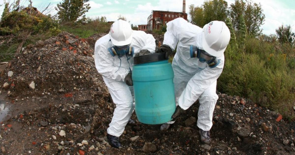 Hyvästi, ampiaiset: Suomessa kehitetty keksintö, jonka avulla ampiaiset voidaan pyydystää turvallisesti ilman kemikaaleja.