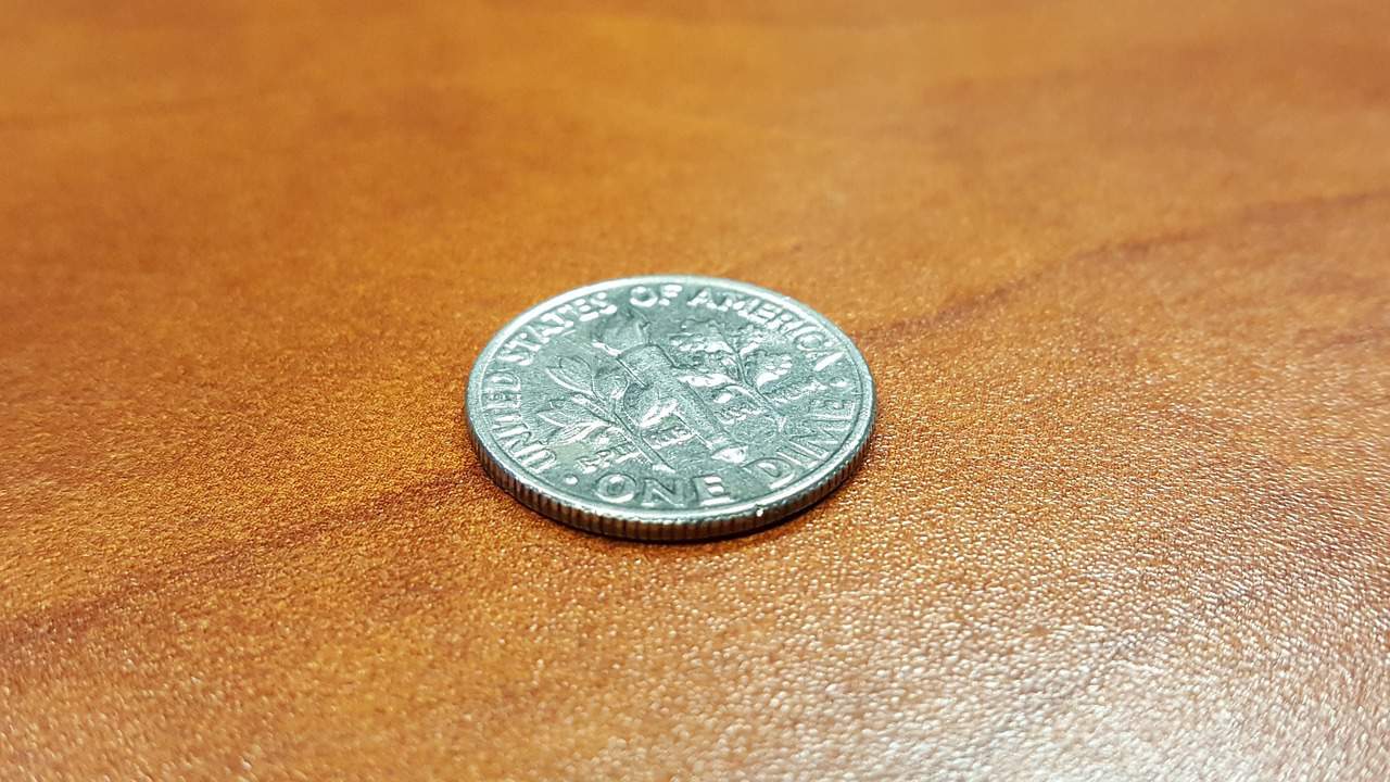 Nämä 10 sentin kolikot, jotka on lyöty ennen vuotta 2001, ovat vähitellen nousseet arvossa kriisin jälkeen. Näin tunnistat ne.