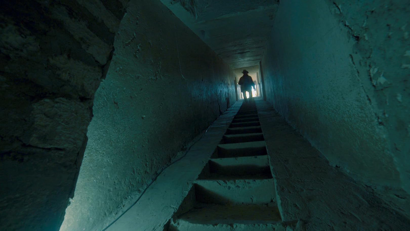 Egyptin suurimman pyramidin sisältä löydettiin yhdeksän metriä pitkä salainen tunneli
