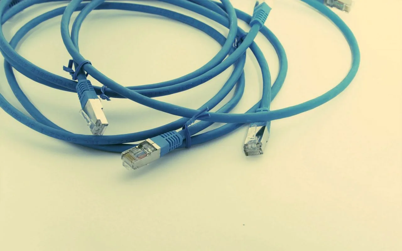 Jos huoneissanne on puhelinkaapelit, teillä on todellinen aarre: näin voitte käyttää niitä Ethernet-verkon luomiseen.