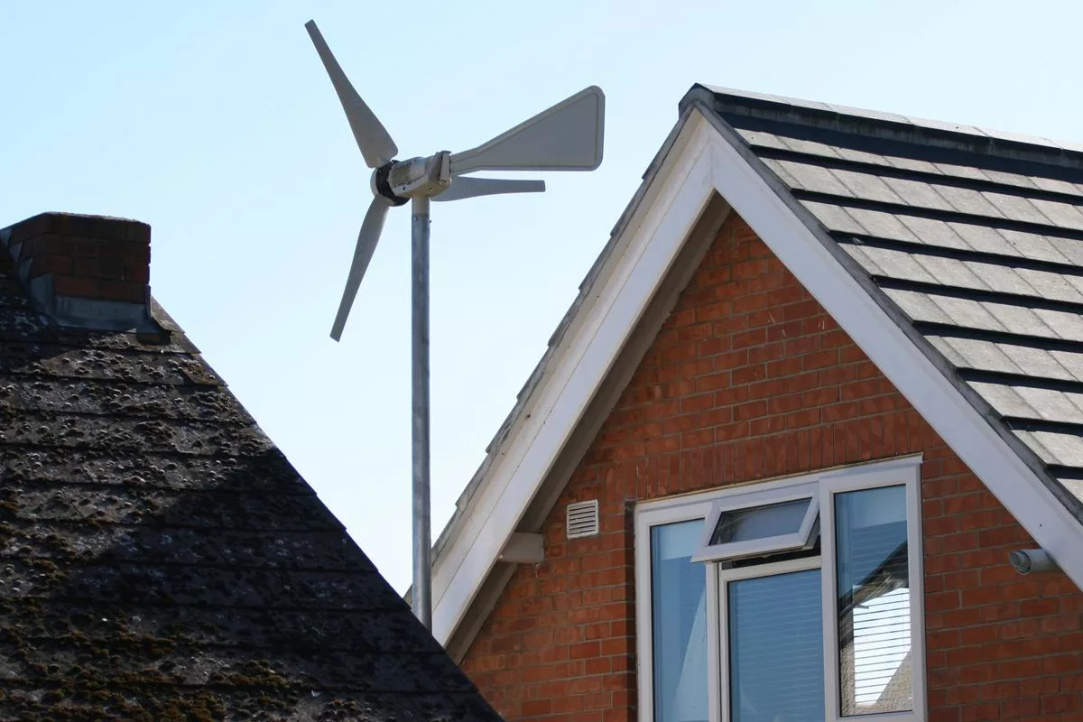 Ei aurinkoenergiaa, ei katolla — Pyöreä tuuliturbiini tuottaa 2 kW ilmaista energiaa kotiin